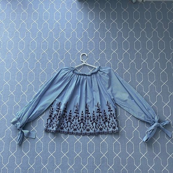 Zara Trafaluc Blue Striped Eyelet Embroidered Tie Sleeve Top Blouse Size M Boho - Picture 5 of 5